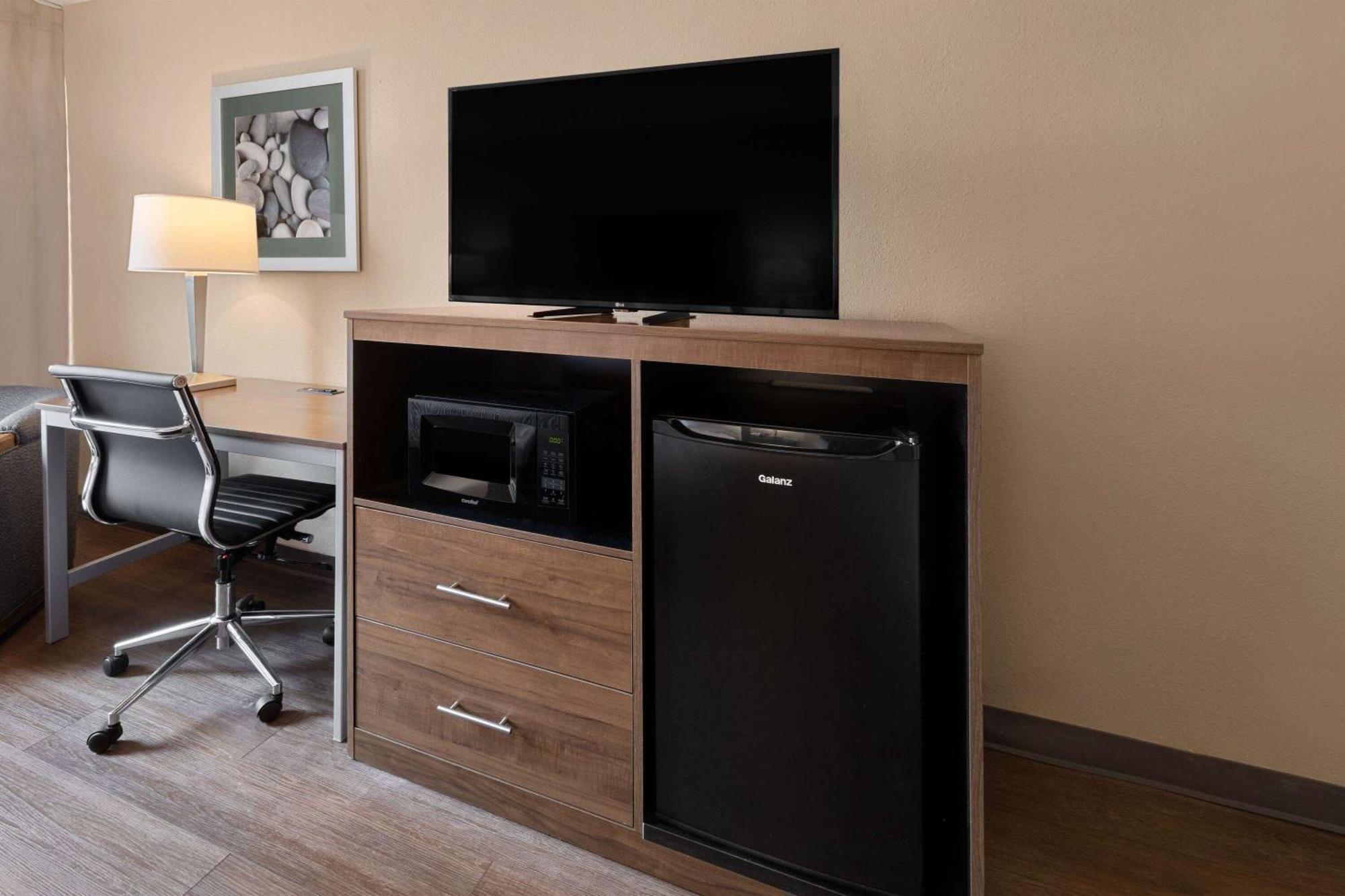 Wingate By Wyndham Troy Hotel Екстериор снимка