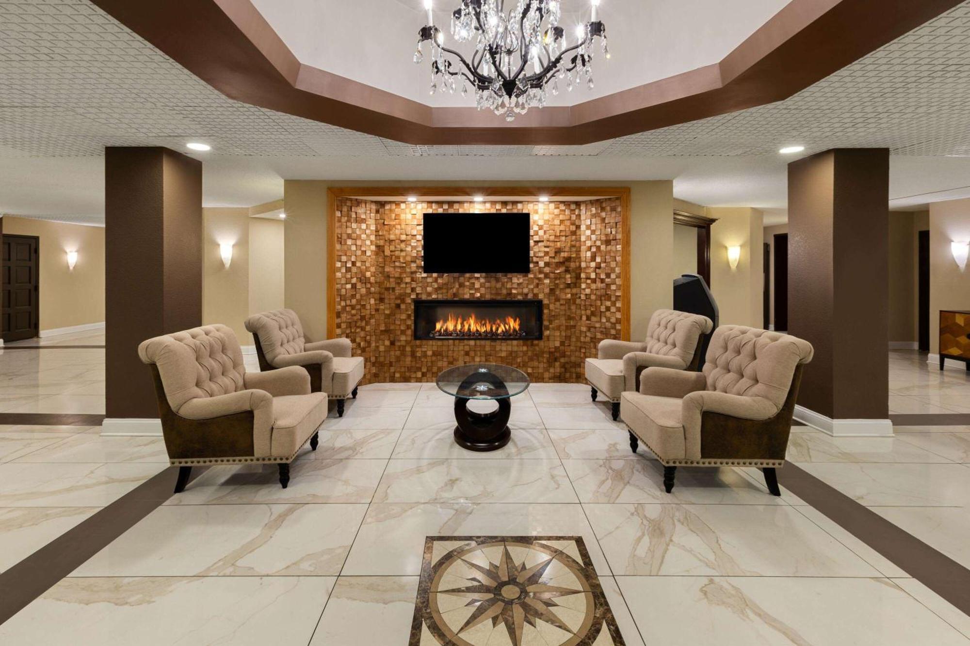 Wingate By Wyndham Troy Hotel Екстериор снимка